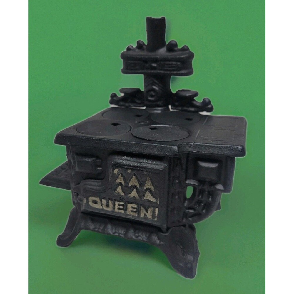 Vintage Miniature Queen Cast Iron Toy Stove or Salesmans Sample Metal